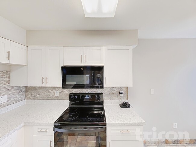 Foto del edificio - 533 Scarlet Maple Ct