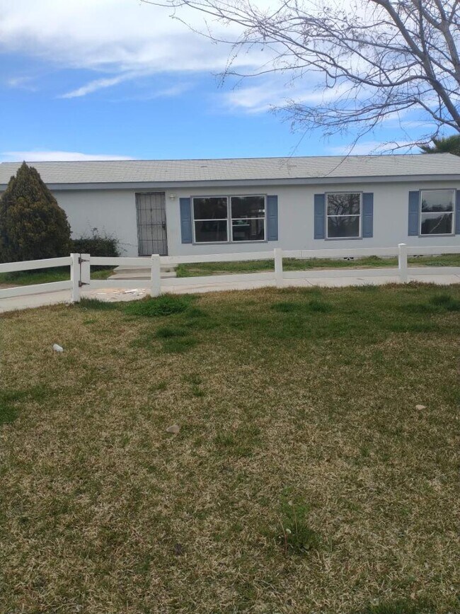 Photo - 21912 Cajalco Rd House