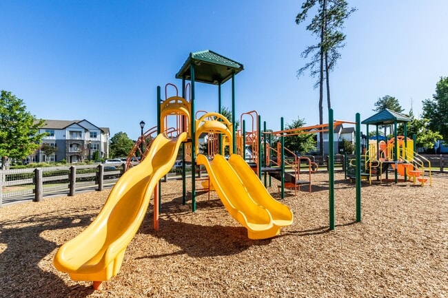 Building Photo - The Aventine Greenville Apartment Homes
