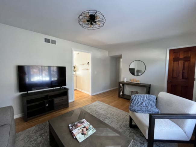 Building Photo - 8024 Outlook Dr