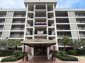 Building Photo - 2650 S Course Dr
