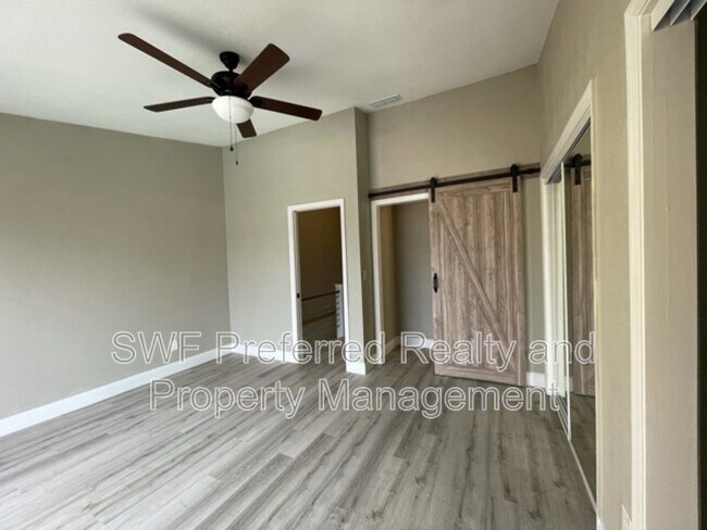 Foto del edificio - 512 SE 43rd St