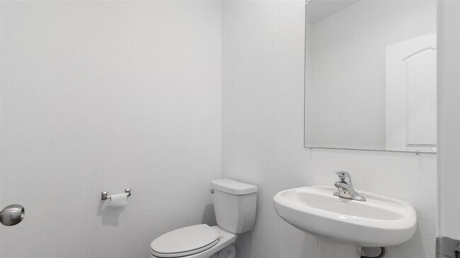 Building Photo - 14040 Thunder Pnes Dr