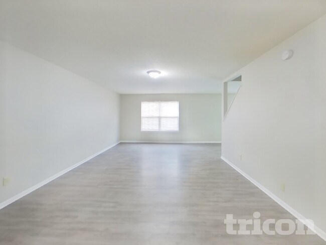 Building Photo - 6061 Parrington Dr