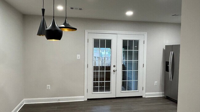 Foto del edificio - 7622 Shelley Ln