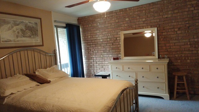Foto del edificio - 5509 Lakeside Dr