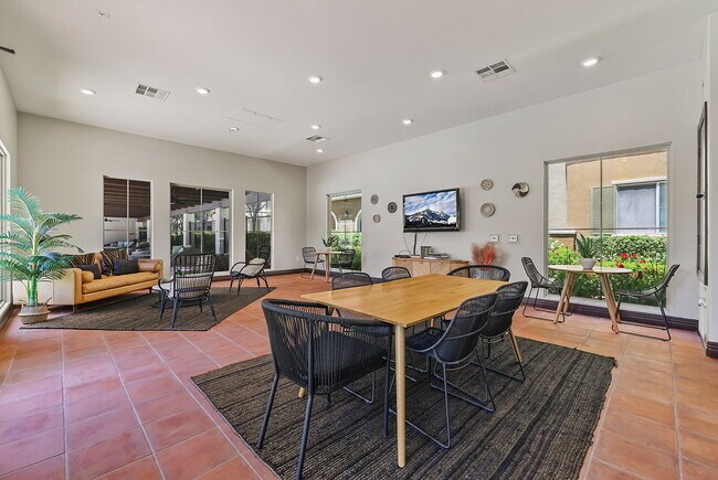 Foto del edificio - The Vistas of West Hills