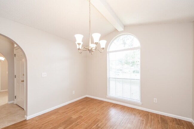 Foto del edificio - 3744 Eagle Ridge Dr