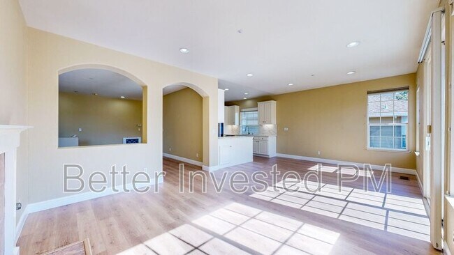 Building Photo - 81 Vista Marin Dr