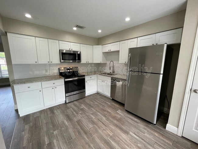 Photo - 6518 Cocos Dr House