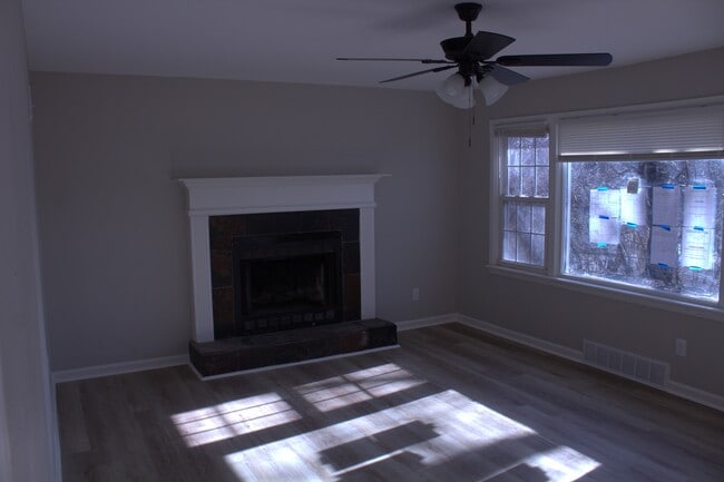 Building Photo - 13070 New Halls Ferry Road