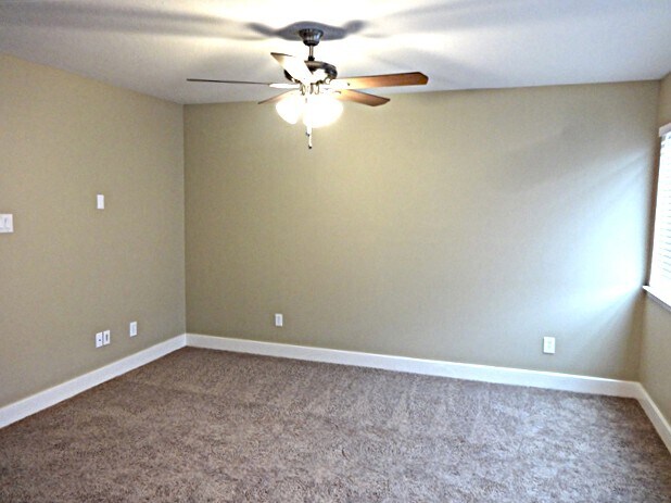 Foto del edificio - 7507 Pheasant Grove Dr
