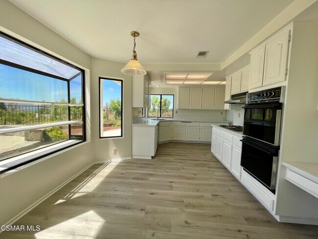 Building Photo - 2568 Picadilly Cir