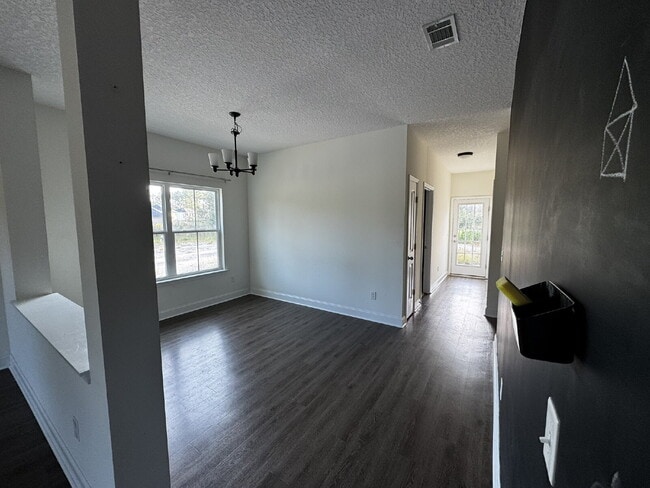 Foto del edificio - Home for Rent