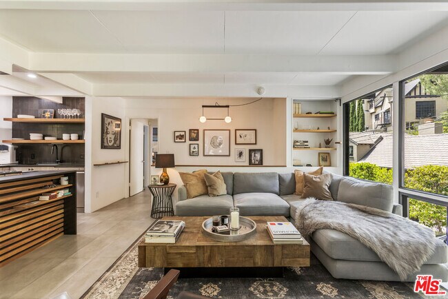 Foto del edificio - 3112 Ledgewood Dr