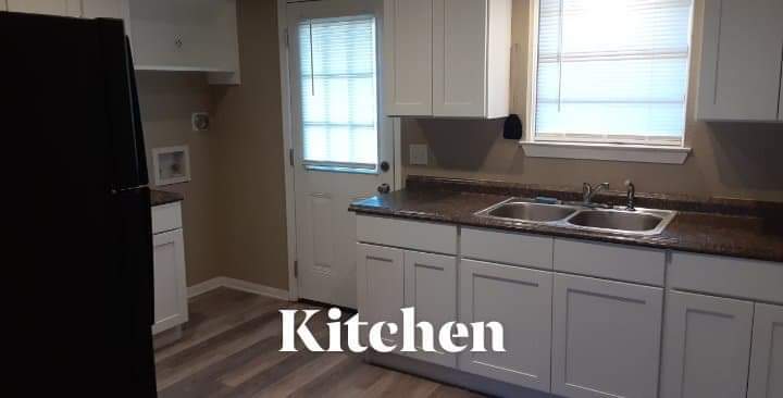 KITCHEN - 1112 S Church St