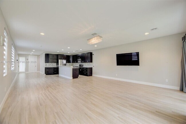 Foto del edificio - 619 SW 17th St