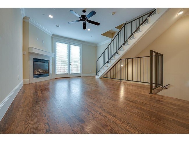 Building Photo - 4153 Grassmere Ln