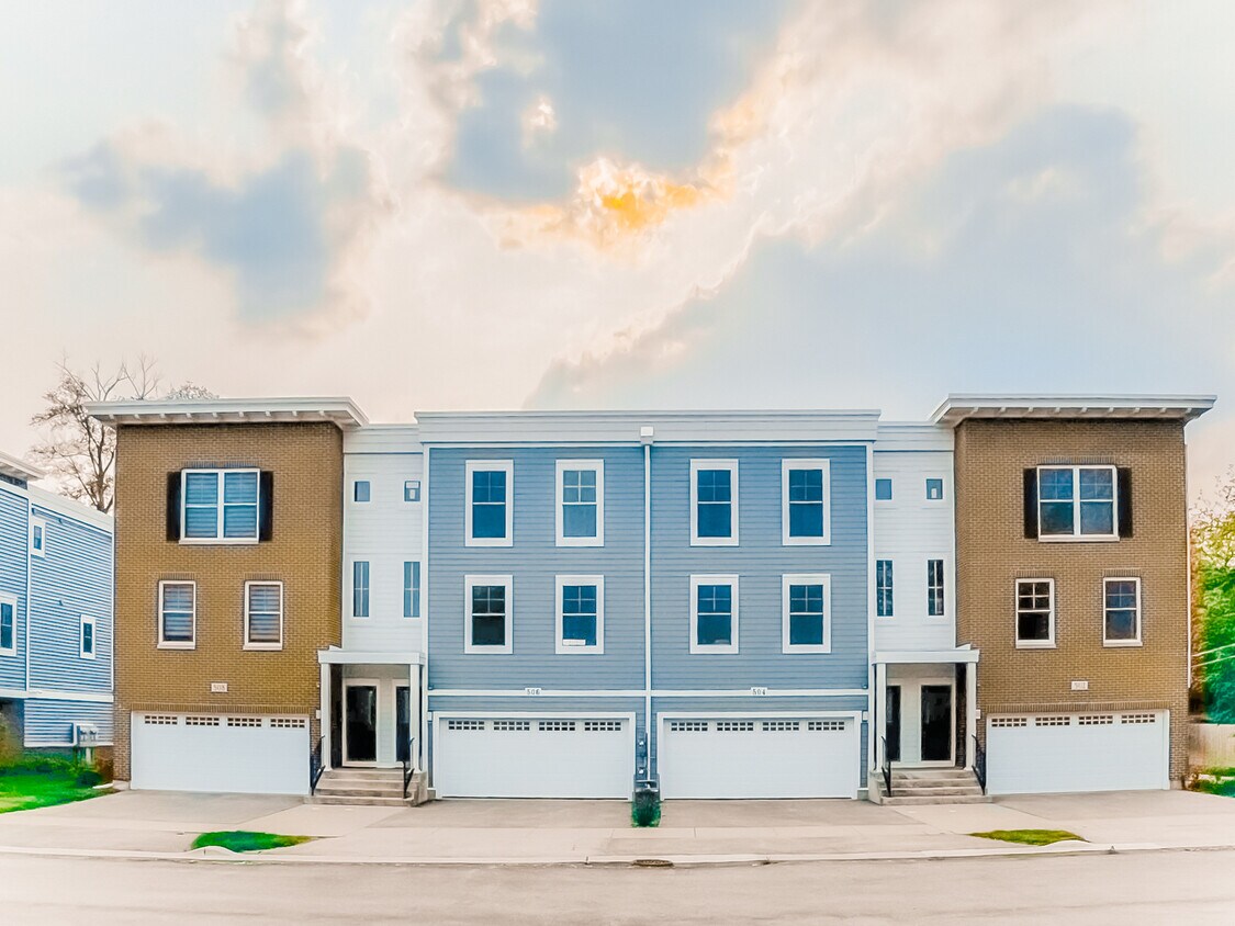 Primary Photo - 504 Highlands Pkwy