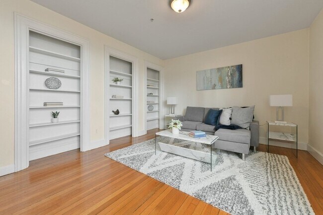 Foto del edificio - 483 Beacon St