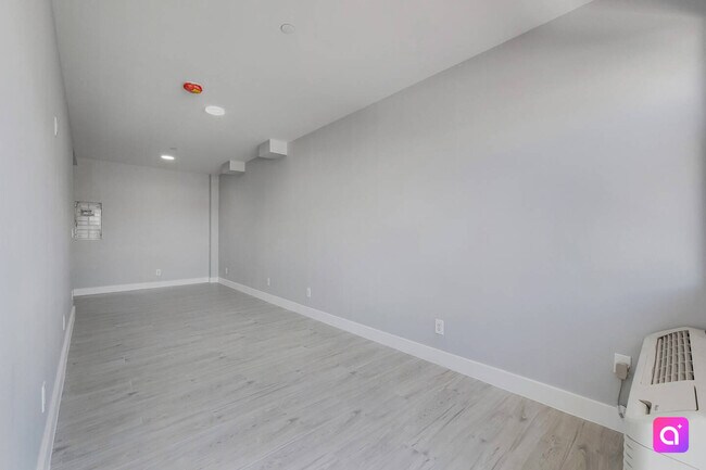 Building Photo - 1079 Lafayette Ave