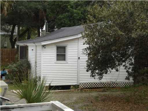 Building Photo - 916 Palm Blvd