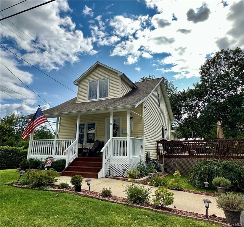Primary Photo - 18 Grove St