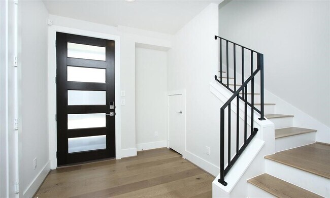 Foto del edificio - 836 Fisher St