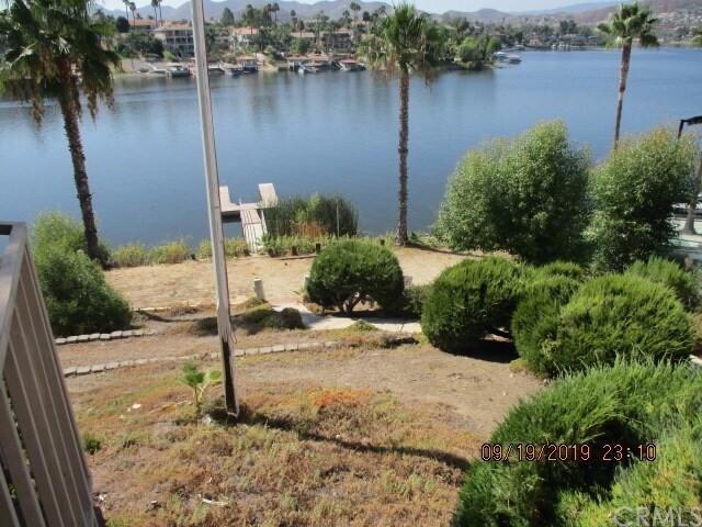Foto del edificio - 22244 San Joaquin Dr W