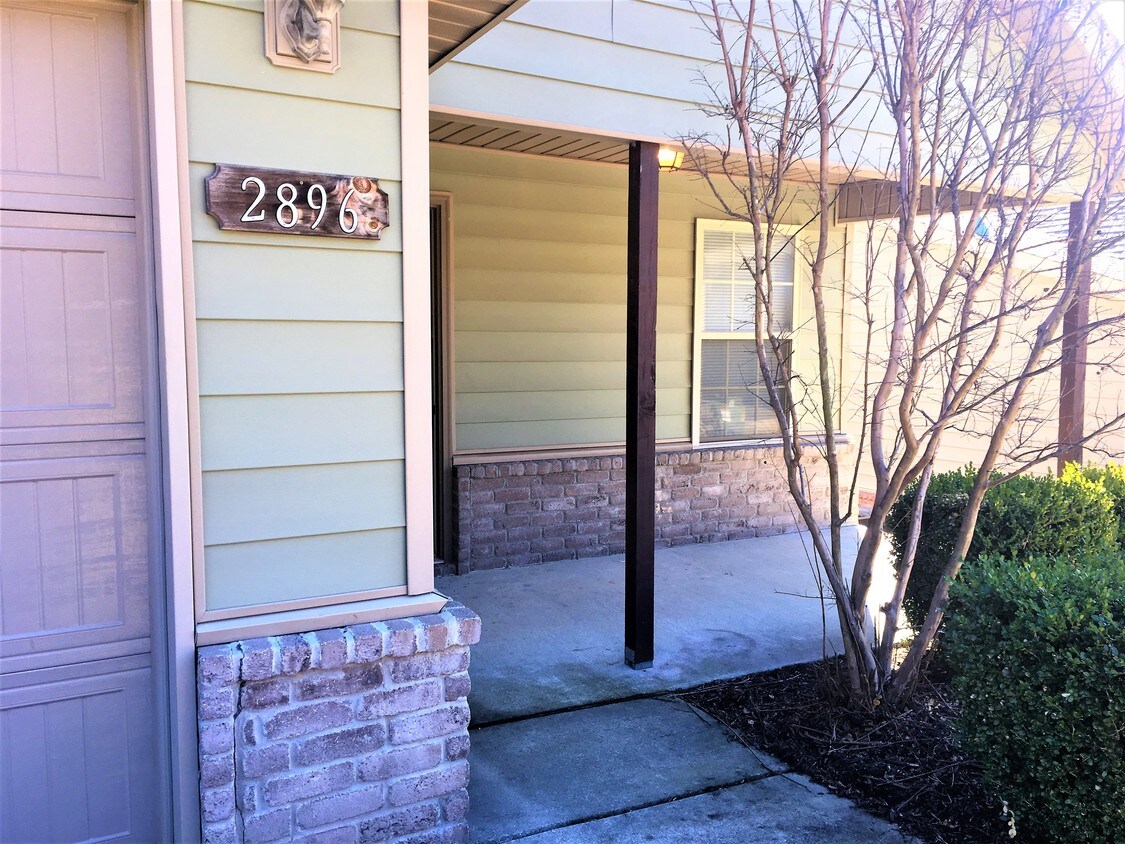 2896 W Old Farmington Rd, Fayetteville, AR 72704 House Rental in