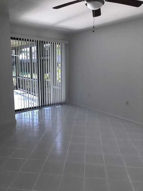 Foto del edificio - 7105 Rain Forest Dr
