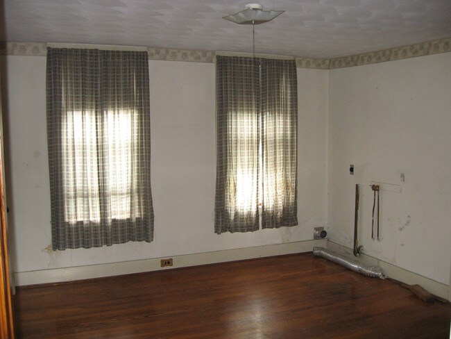 Building Photo - 166 North St