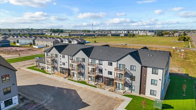 Building Photo - Whisper Creek Village