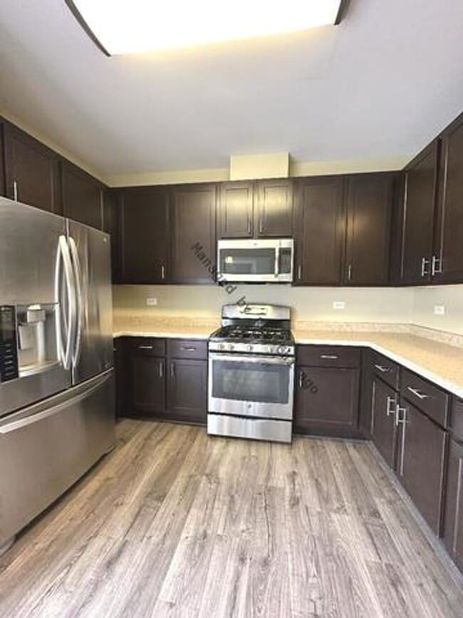 Building Photo - 649 Cary Woods Cir