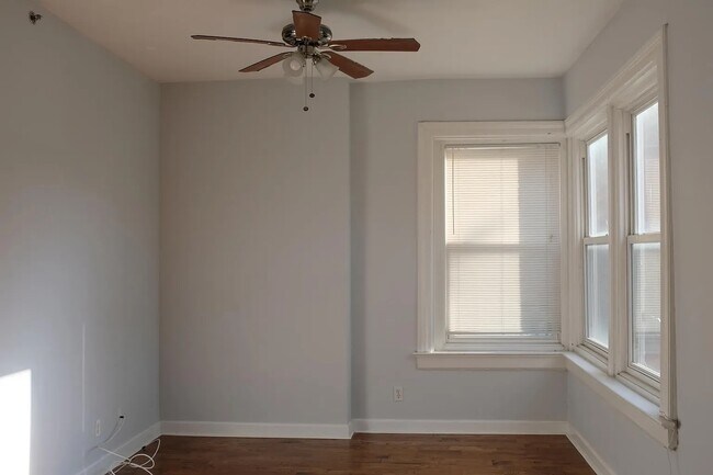 Foto del edificio - 1221 S 4th St