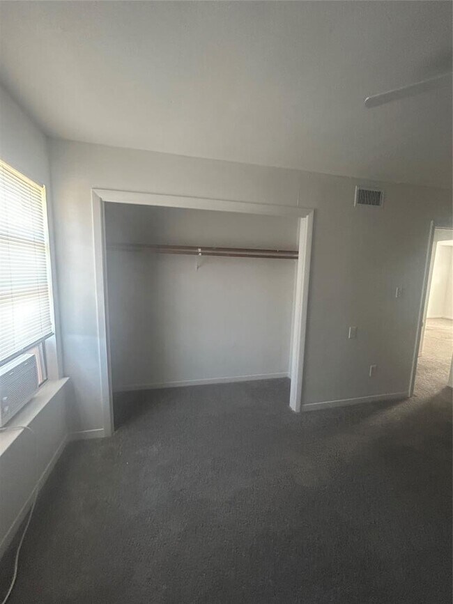 Foto del edificio - 1105 Westwood Ln