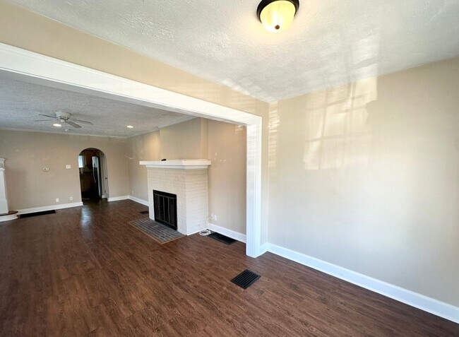 Foto del edificio - 527-527 E 52nd St