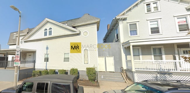 Building Photo - 331 Dorchester St