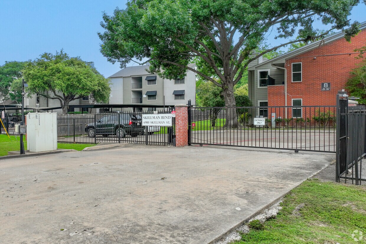 Building Photo - Skillman Bend Condominiums