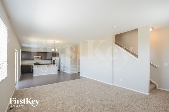 Foto del edificio - 6481 N Dunkirk Ct