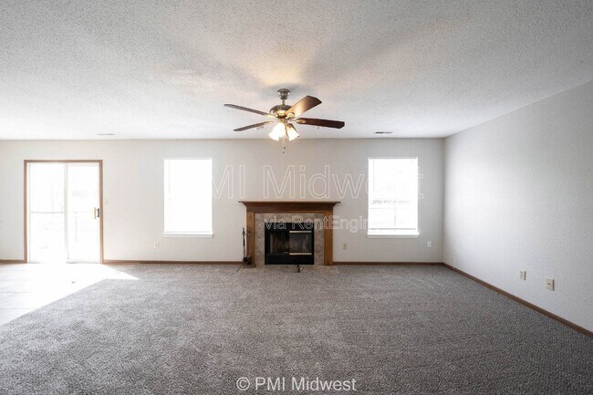 Foto del edificio - 10325 Liverpool Way