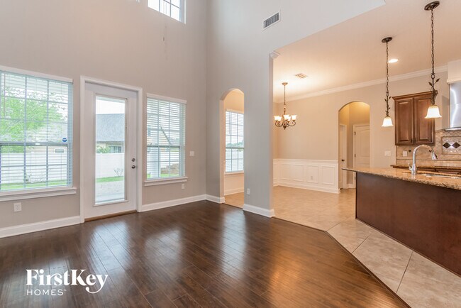 Foto del edificio - 3320 Village Oaks Ln