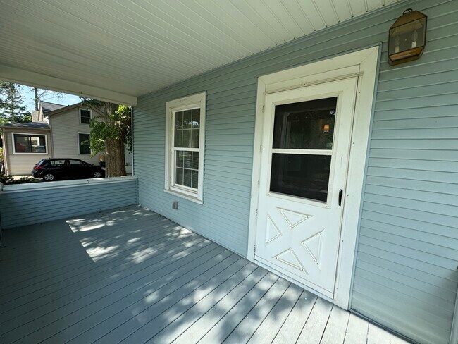 Foto del edificio - 440 Ingalton Ave
