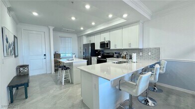 Building Photo - 15275 Grn Acrs Ave