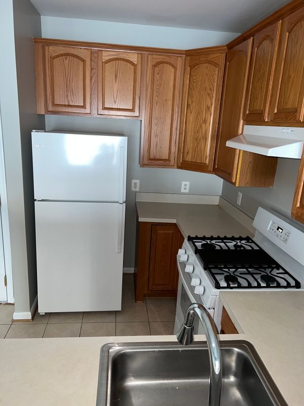 Foto del edificio - 15618 Everglade Ln