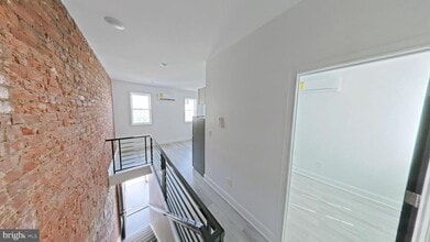 Building Photo - 3510 N Mascher St