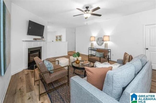 Building Photo - 305 Polo Ct