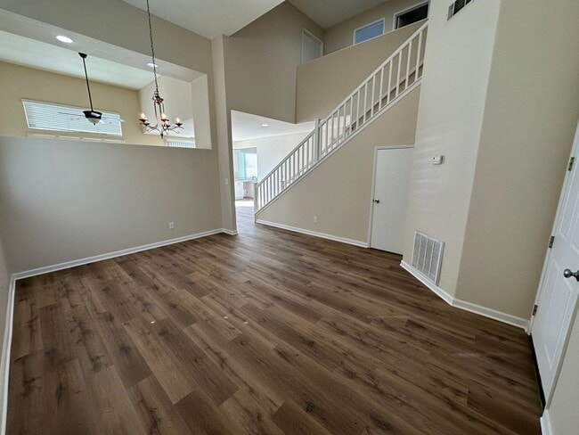 Building Photo - Beautiful 5 Bedroom 3 Bath Antioch Home