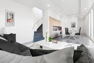 Building Photo - 31 Prince St