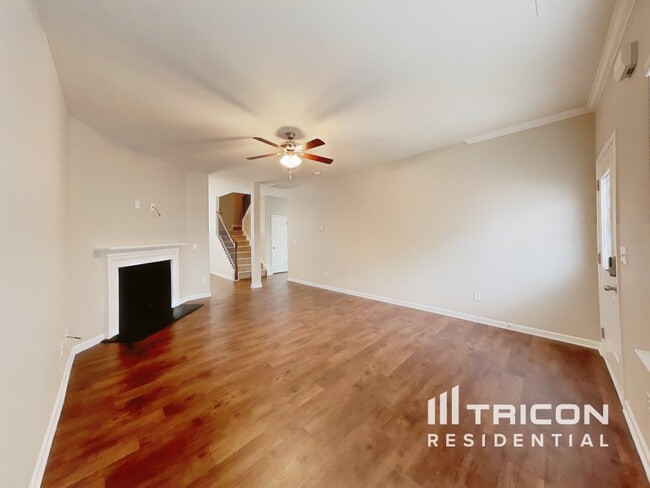 Foto del edificio - 228 Elmhaven Dr